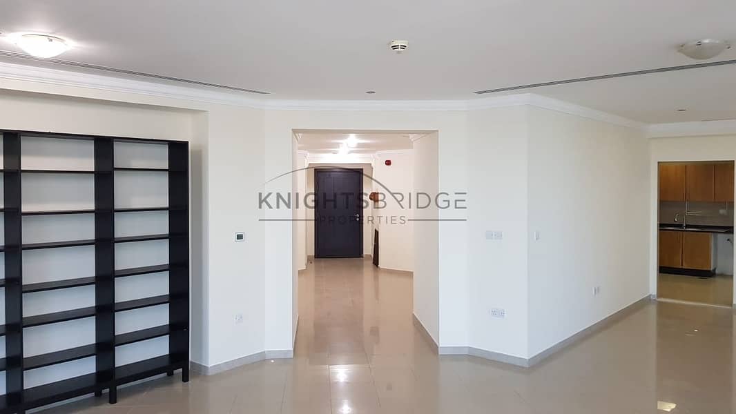 well maintained partly upgraded 4 Bedrooms apartment for Sale