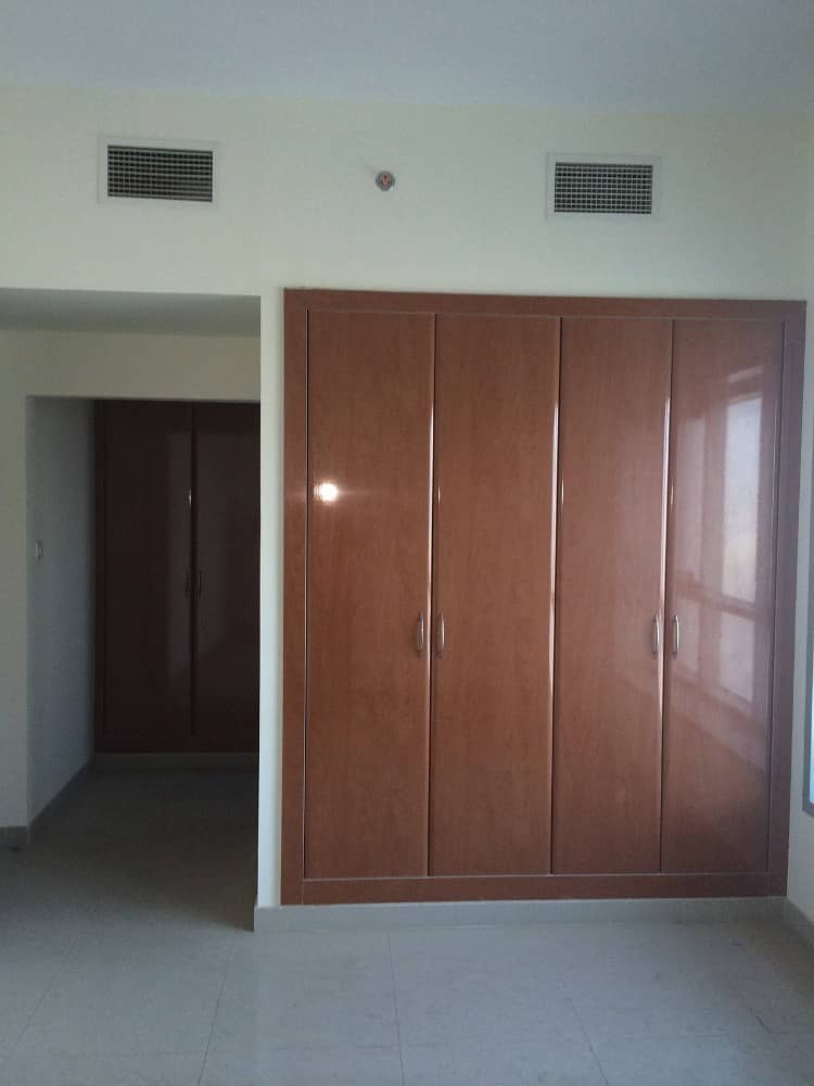 1925 sqft Full Sea View Apartment With Covered Parking