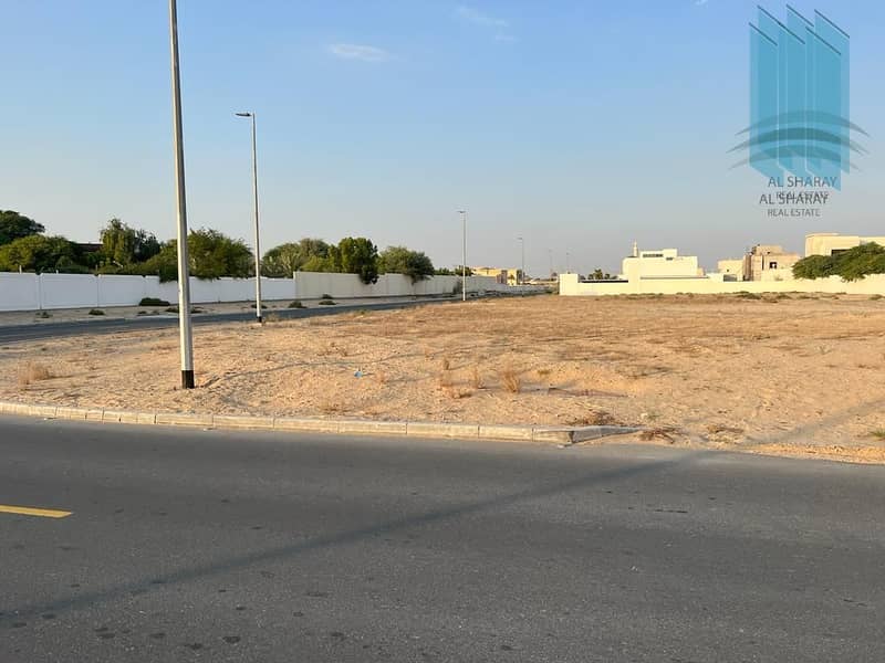 ارض زاوية كبيرة للبيع في الخوانيج 2 ارض زاوية كبيرة للبيع في الخوانيج 2