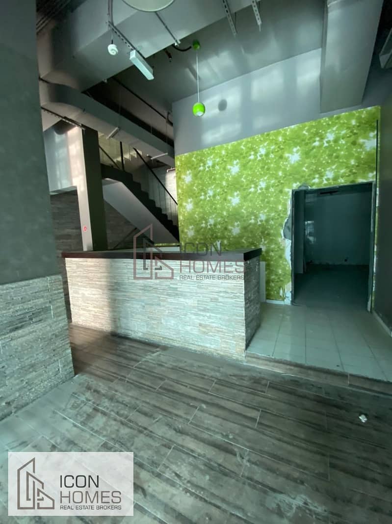 8 FANTASTIC FULL MARINA VIEW Retail Shop with OUTDOOR SEATING UPSTAIRS for sale - 6.5m!