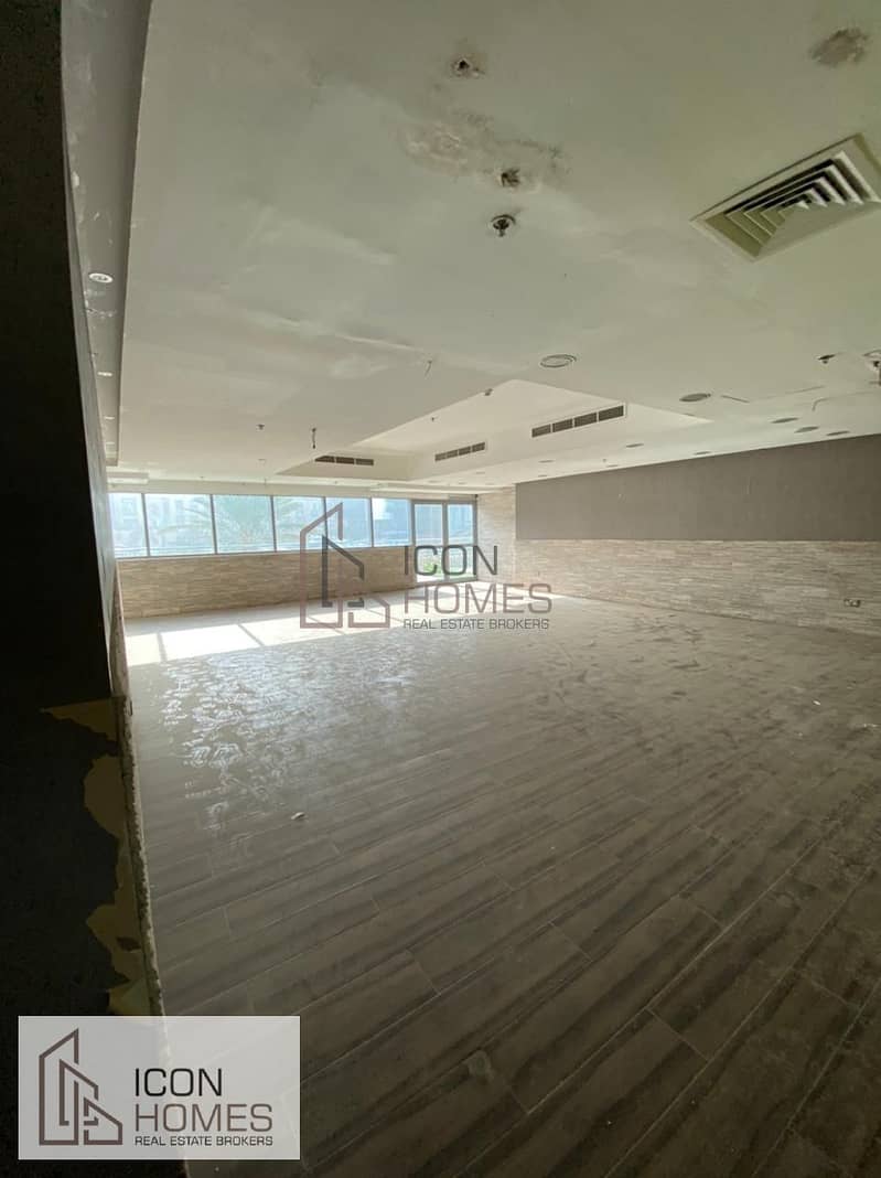 18 FANTASTIC FULL MARINA VIEW Retail Shop with OUTDOOR SEATING UPSTAIRS for sale - 6.5m!