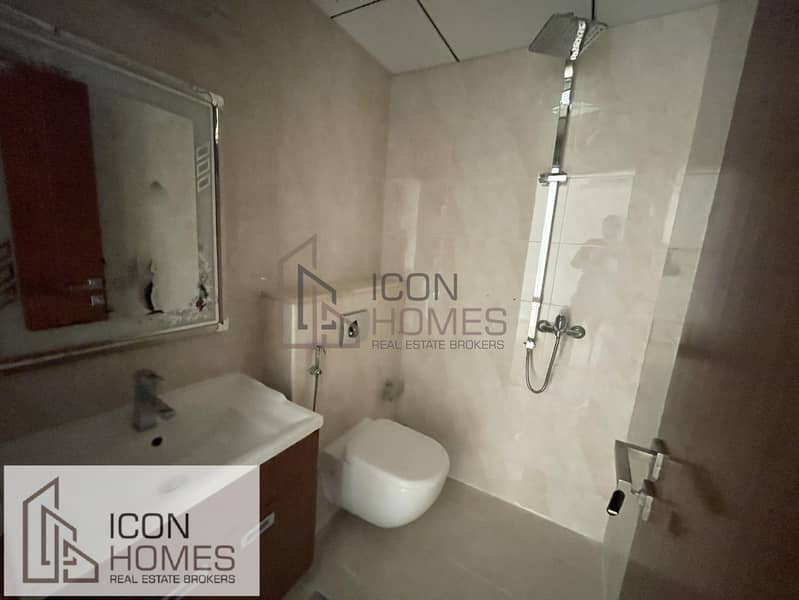 11 1BEDROOM + MAID ROOM