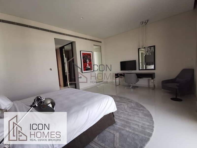 24 Luxurious Fully Furnished 6 Bedroom Villa  | Paramount Style