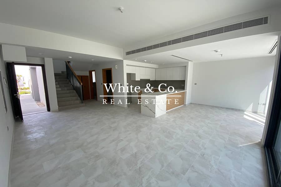 Close To Pool | Open Plan | Available Close To Pool | Open Plan | Available