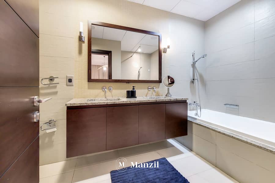 12 8_Main Ensuite-1. jpg