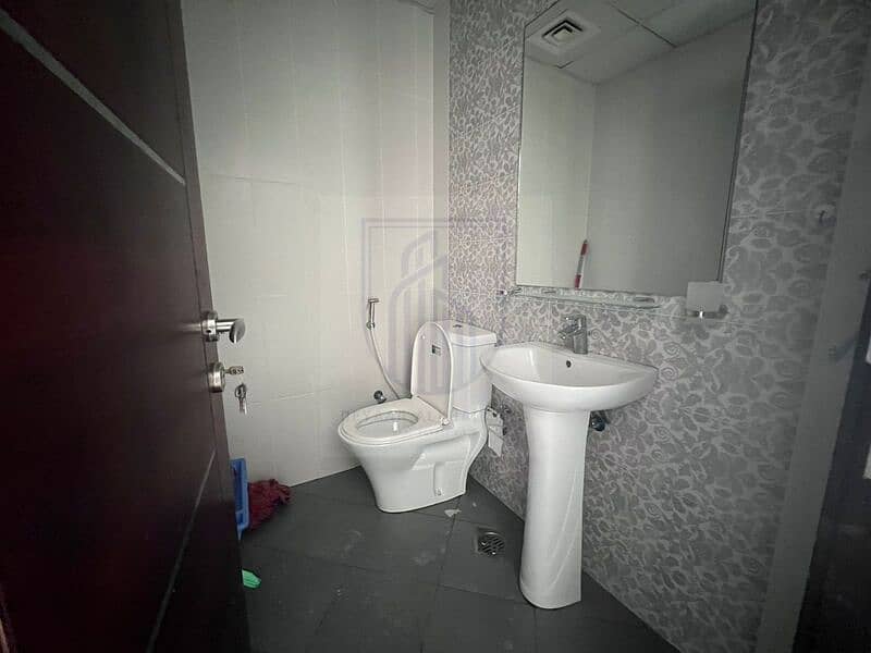 11 aebdec0e-0a08-4c2a-8bbd-17ef60e78ae9. jpg