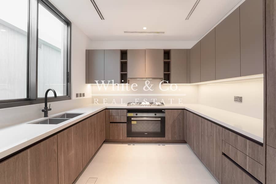 Upgraded | Vacant November | Park Backing