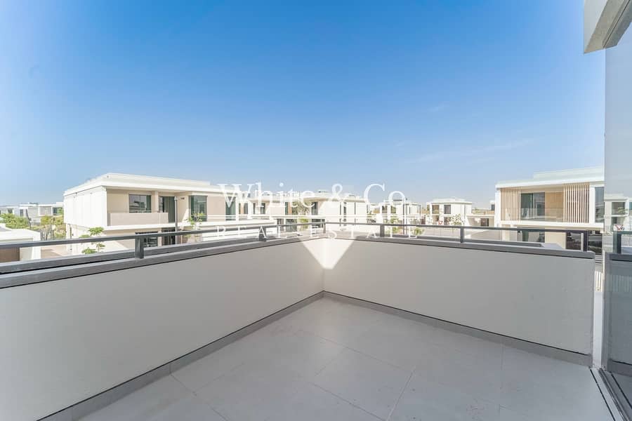 Upgraded | Vacant November | Park Backing - Image 16