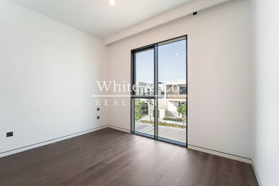 Upgraded | Vacant November | Park Backing - Image 19