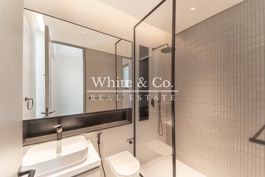 Upgraded | Vacant November | Park Backing - Image 27