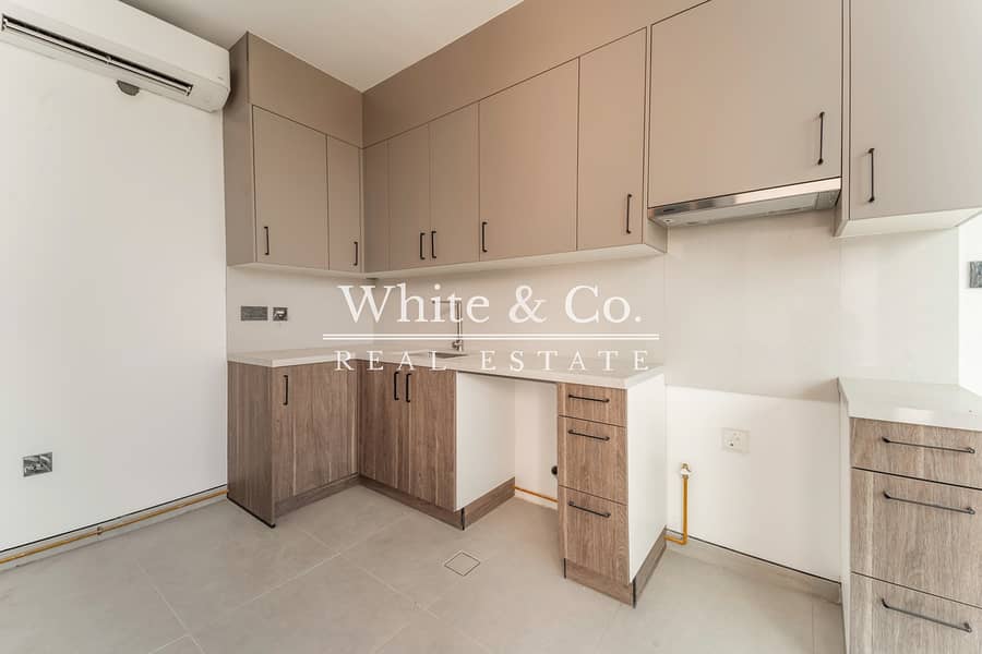 Upgraded | Vacant November | Park Backing - Image 41