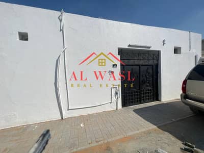 3 Bedroom Villa for Sale in Al Sabkha, Sharjah - For sale super deluxe house in Sabkha  Sharjah