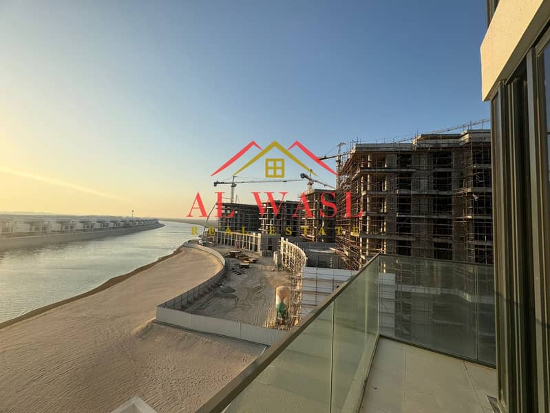15 4533a2bd-7d70-4cee-92bc-ace1fdf6e43c. jpg