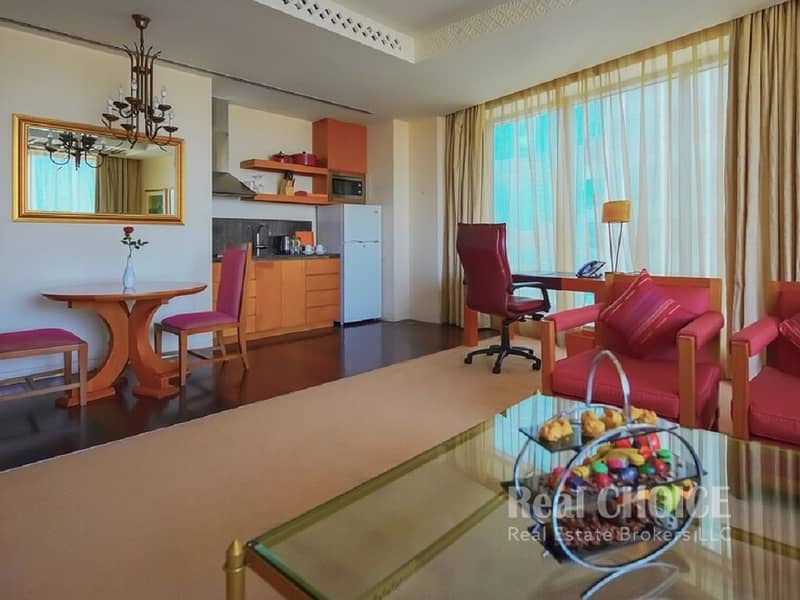 2 One Bedroom Apartment Kitchen. jpg