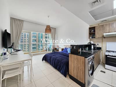 HIGH FLOOR | FURNISHED | MOTIVATED SELLER