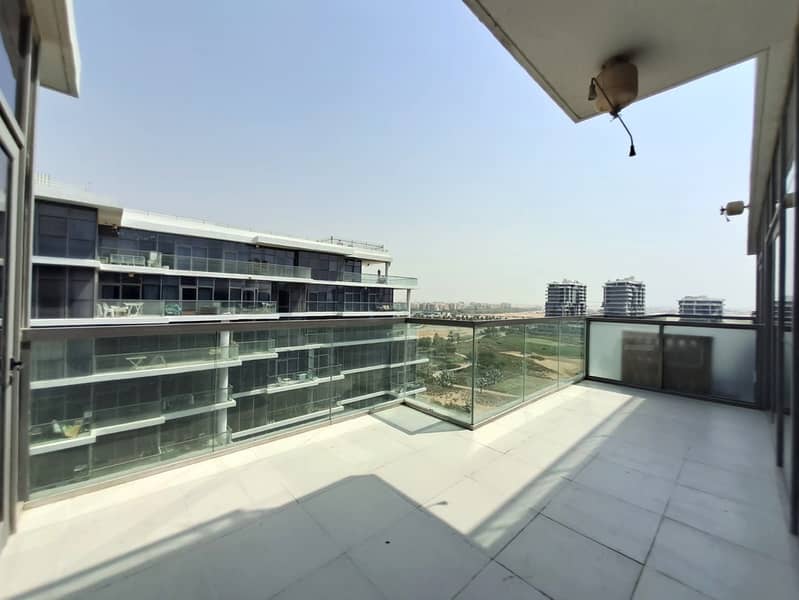 Ready to Move in | Huge Layout | Golf Course Ready to Move in | Huge Layout | Golf Course