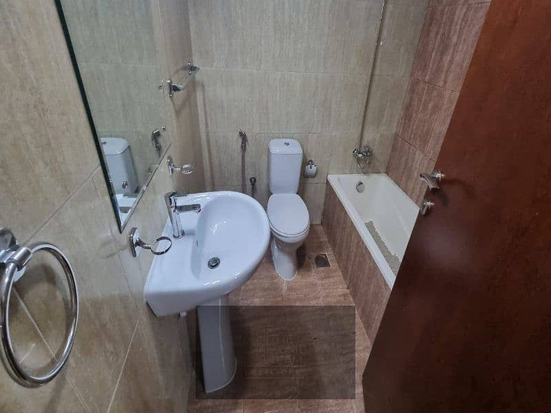 12 Pic 12. jpg