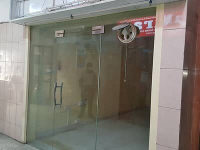 محل تجاري  للايجار في ديرة، دبي - محل تجاري في نايف،ديرة 50000 درهم - 7244538