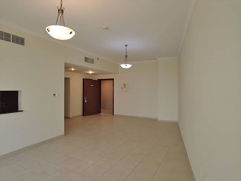 Canal View | 2 Balcony | Bright & Spacious