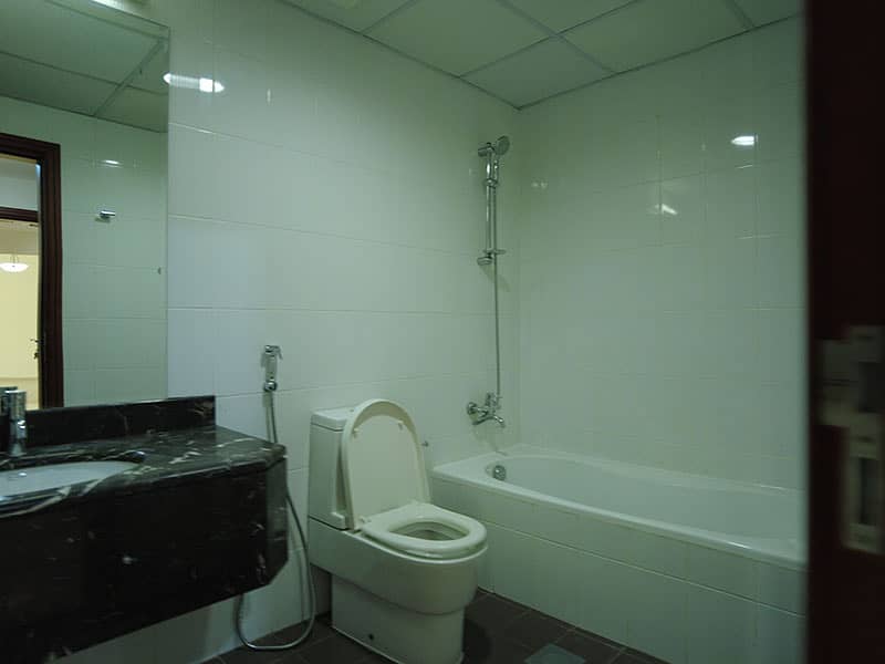 Canal View | 2 Balcony | Bright & Spacious - Image 15