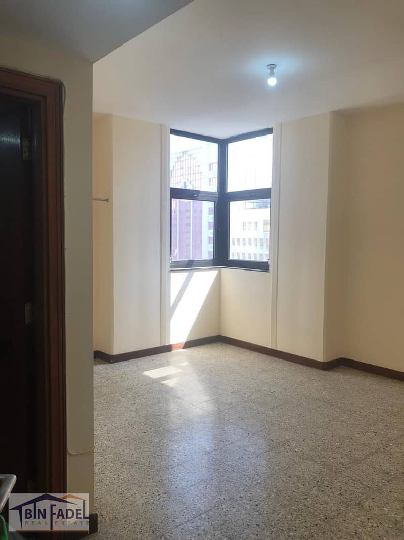 Spacious 2 BHK Apartment For Rent Spacious 2 BHK Apartment For Rent