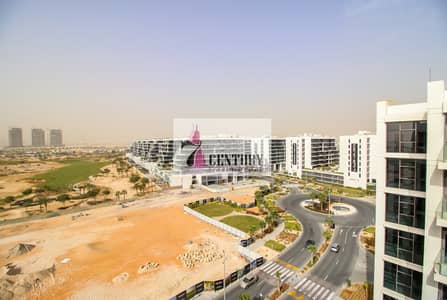 Huge 1BR / golf course view / high floor Huge 1BR / golf course view / high floor