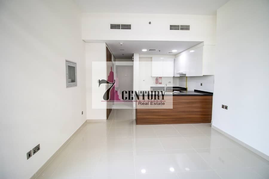 Brand new / High quality / cheapest studio Brand new / High quality / cheapest studio