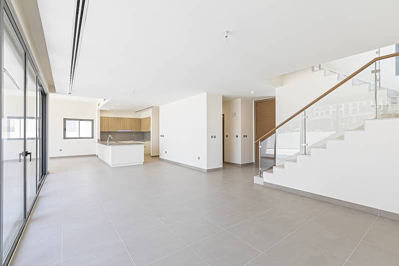 Vacant Now | Single Row | Prime location Vacant Now | Single Row | Prime location