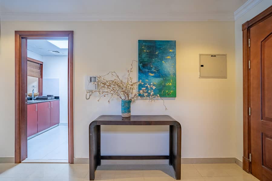 4 1BR Time Place-11. jpg