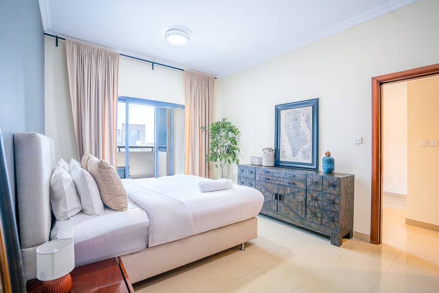 10 1BR Time Place-5. jpg