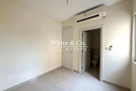 4 Bedroom Villa for Rent in Arabian Ranches 2, Dubai - Vacant Now | Type 2 | White Wood Kitchen