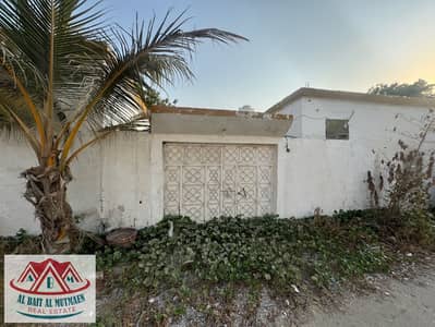 Four-room corner house in Al-Qadisiyah