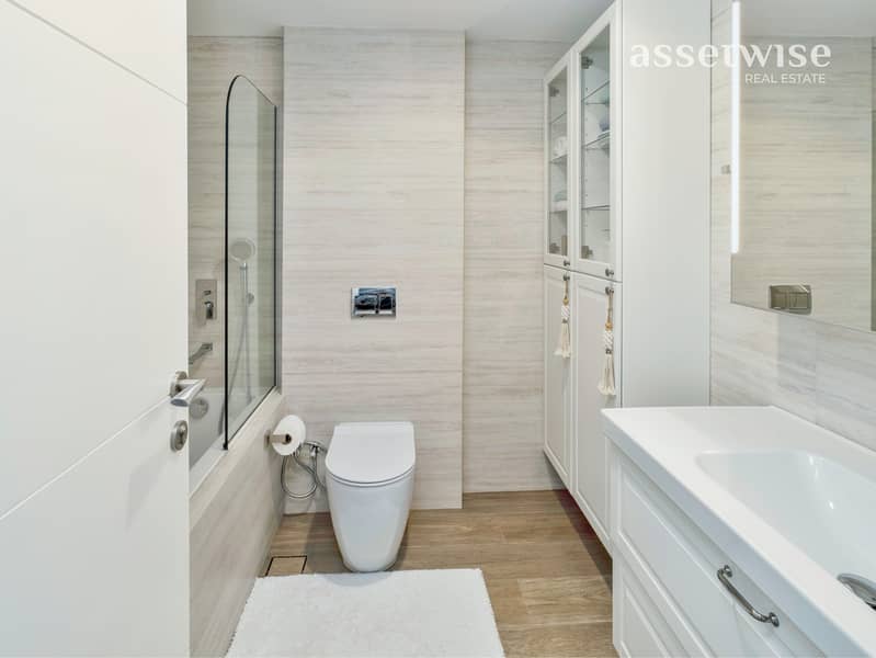 23 Guest Bath 1. JPG