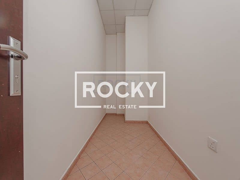 10 Gorgeous Semi Independent 4 B/R Villa | Private Pool | Jumeirah 1st