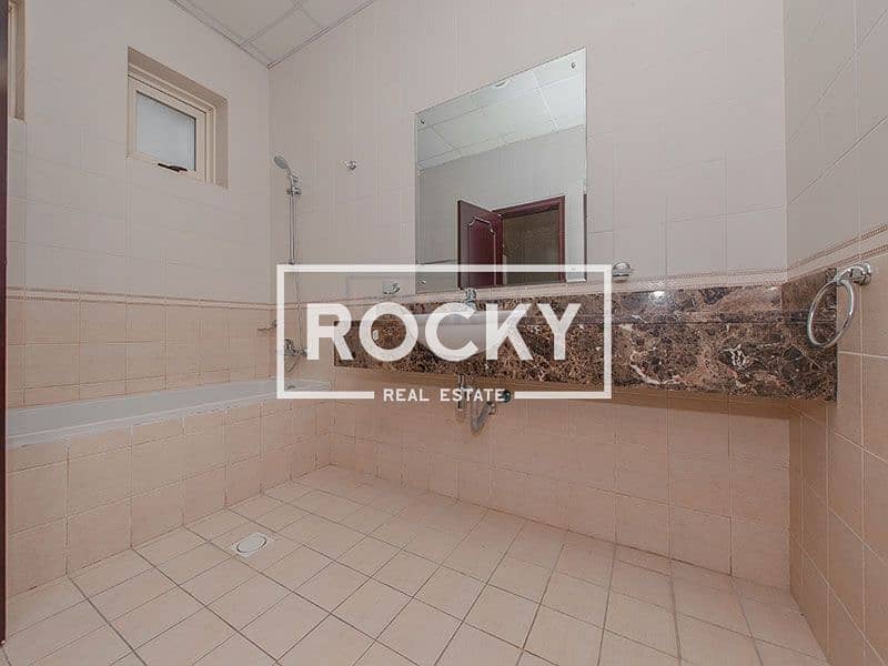 24 Gorgeous Semi Independent 4 B/R Villa | Private Pool | Jumeirah 1st