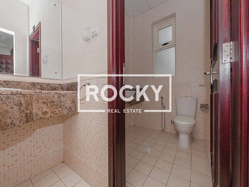 26 Gorgeous Semi Independent 4 B/R Villa | Private Pool | Jumeirah 1st