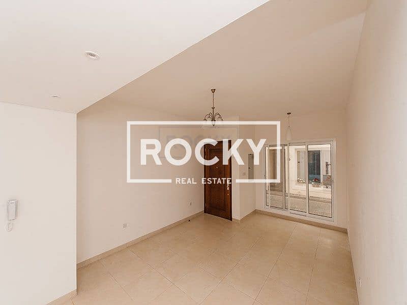 3 3 B/R Villa with Maid's Room | Prime Location | Satwa