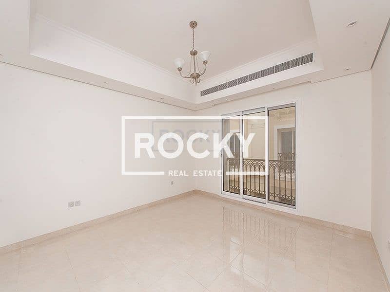8 3 B/R Villa with Maid's Room | Prime Location | Satwa