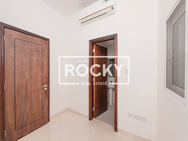 11 3 B/R Villa with Maid's Room | Prime Location | Satwa