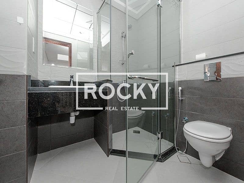 16 3 B/R Villa with Maid's Room | Prime Location | Satwa