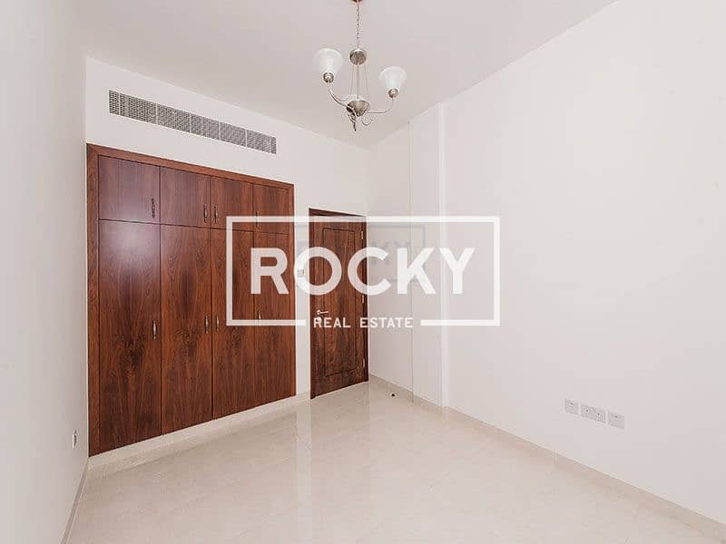 17 3 B/R Villa with Maid's Room | Prime Location | Satwa