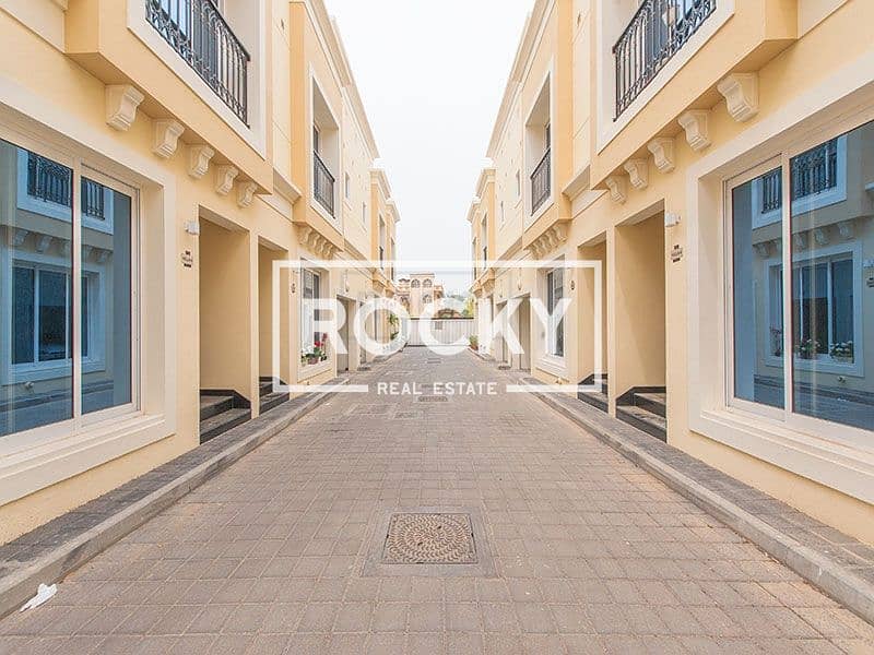 22 3 B/R Villa with Maid's Room | Prime Location | Satwa