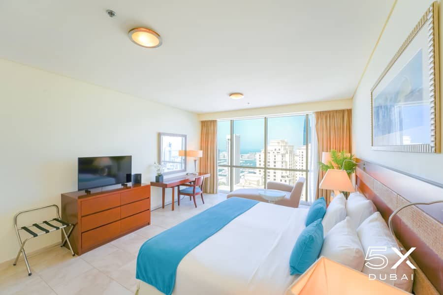 4 2 bed - King bed 2. jpg
