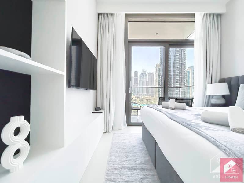 29 Crown Tower - 1307-Room1-3. jpg