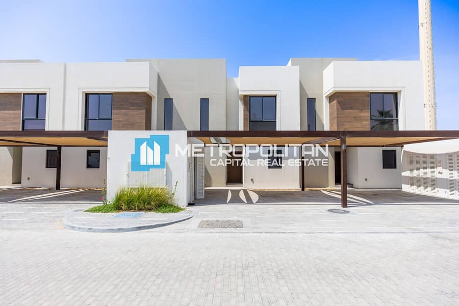 Rare Unit|Fully Single Row|Next to Mosque and Mall