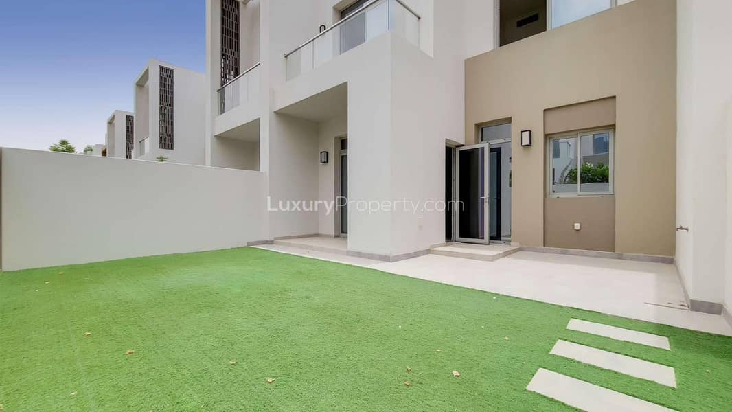 Notice Served | Well Maintained | Near to Pool Notice Served | Well Maintained | Near to Pool