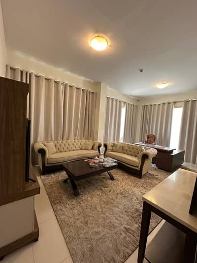 Spacious Furnished 2-BHK in a Well-Maintained Building. Get a discounted price for a limited time only.