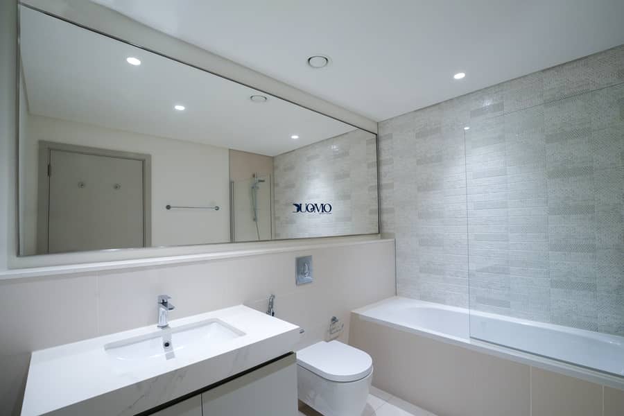 15 BATHROOM-01-02. jpg