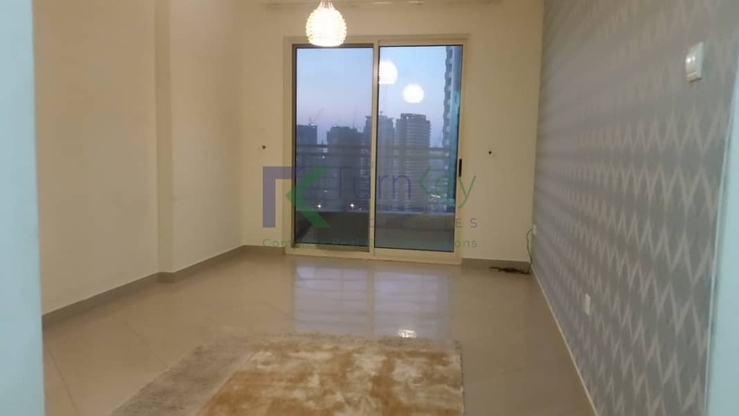 2 Bedroom with fantastic view of Lake Sea and SZR