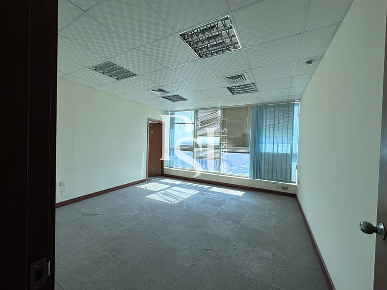 4 Mussafah- Abu Dhabi -  Office (11). jpg